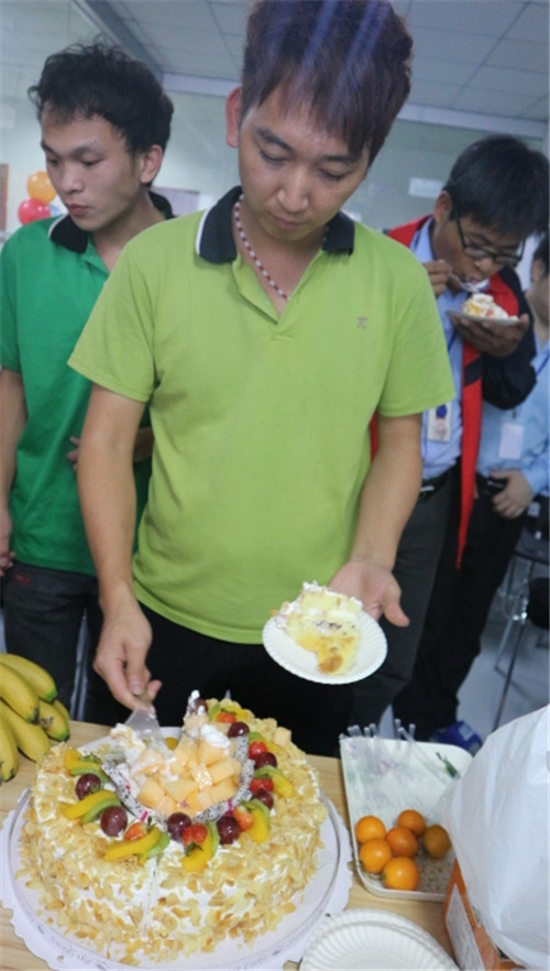 鼎力薄膜員工生日祝福丨在奮斗的時光里，感恩有你們！